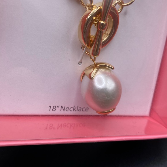 Laundry by Shelli Segal Chunky GoldTone Laundry Necklace w/ Faux Pearl Pendant - Picture 7 of 10